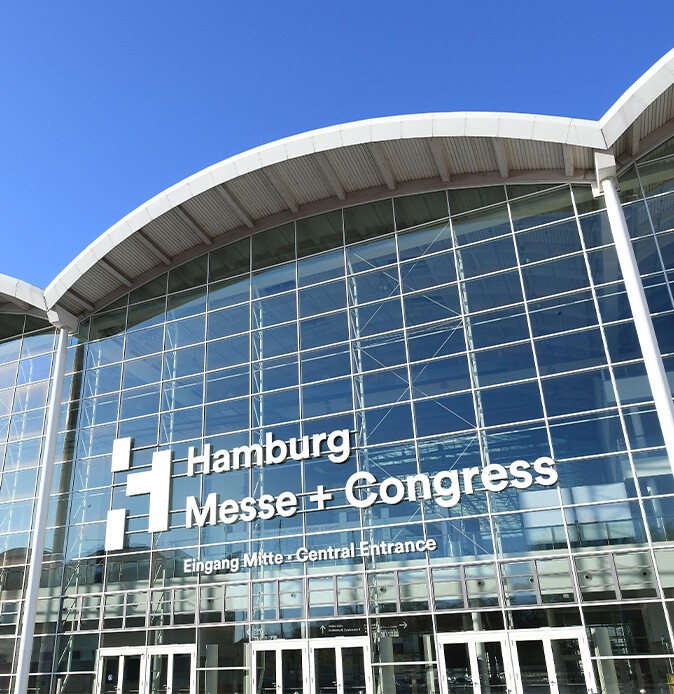 Frontalansicht des Messegebäudes