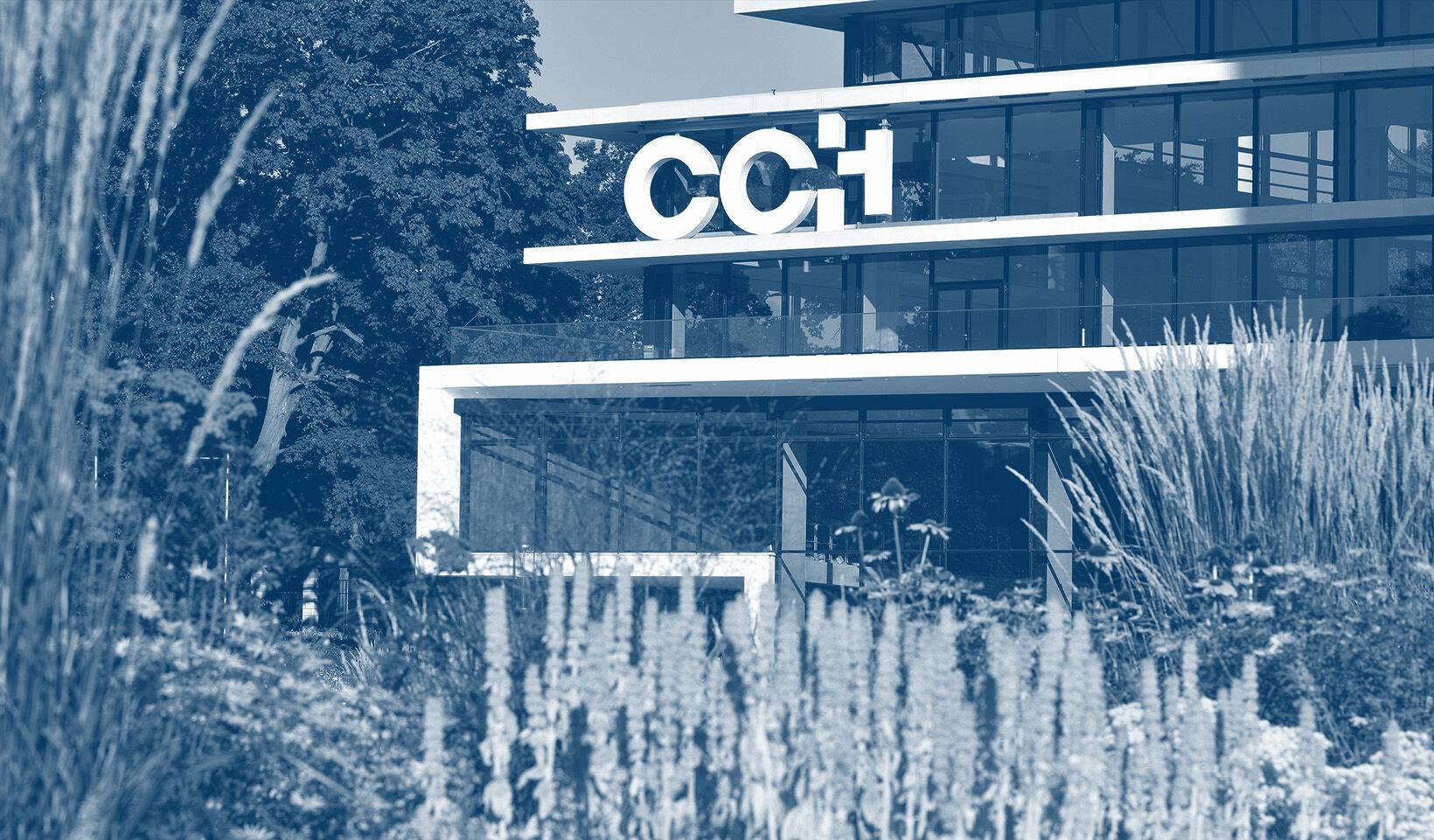 das CCH umrandet von Pflanzen