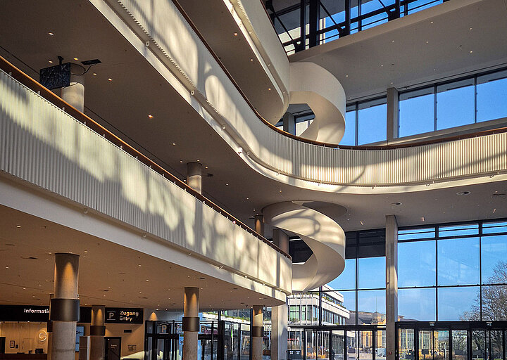 CCH - Eingangshalle / Innenansicht